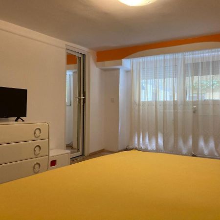 Ultracentral Apartment Near Moscovitz Palace Oradea Εξωτερικό φωτογραφία